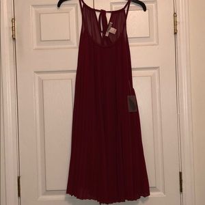 Forever 21 Pleated Wine Colored Dress 👗